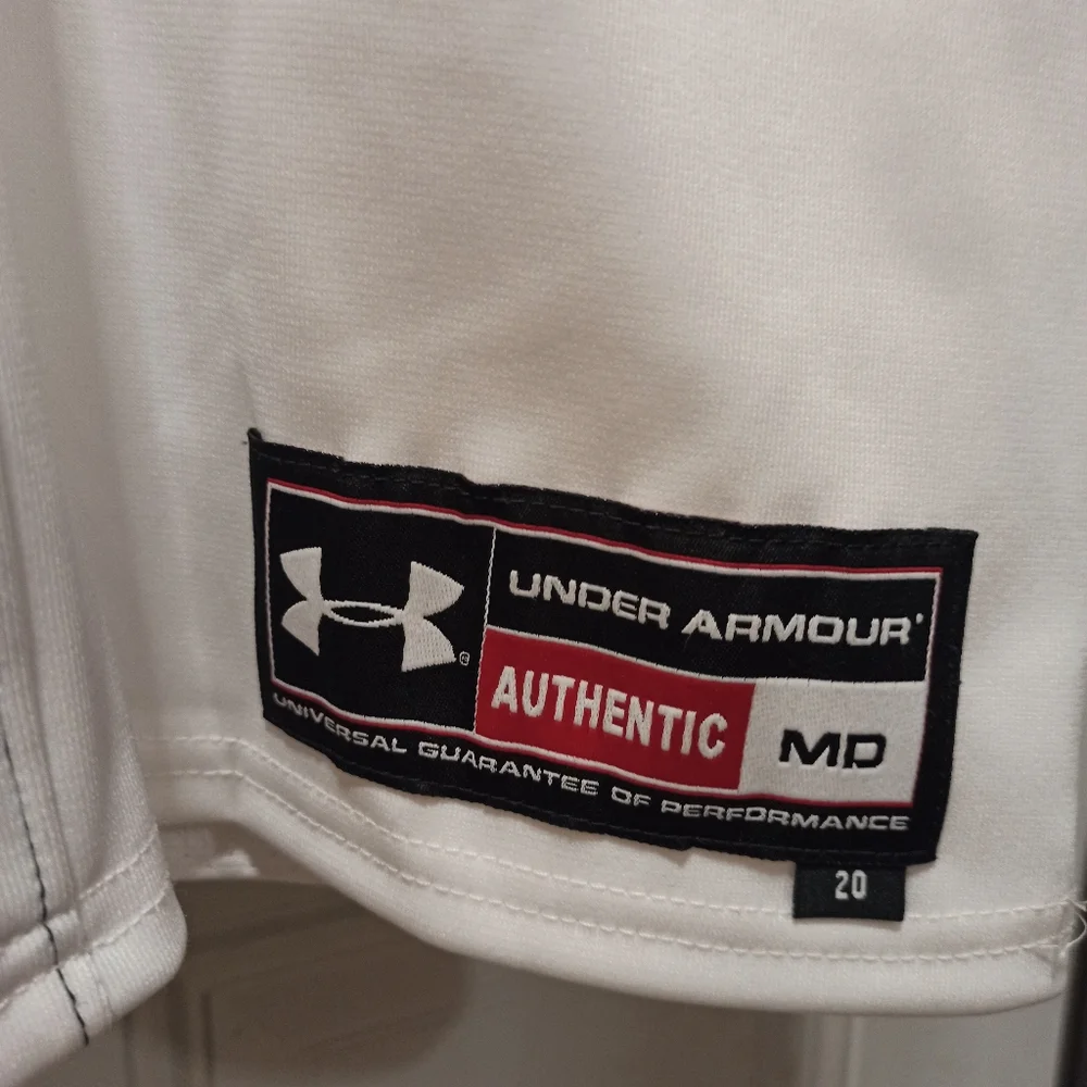 Under armour women's Short sleeve bottom down shirt. Size medium - Picture 3 of 11